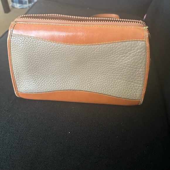 Purse and chain purse sold together - Picture 5 of 6